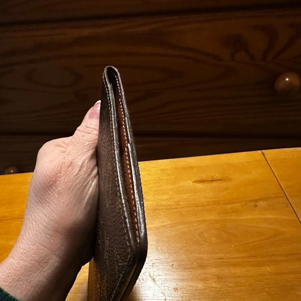Louis Vuitton Brown Monogram Long Foldover Wallet in Like New Condition - Picture 7 of 10